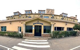 Hotel Los Cañas